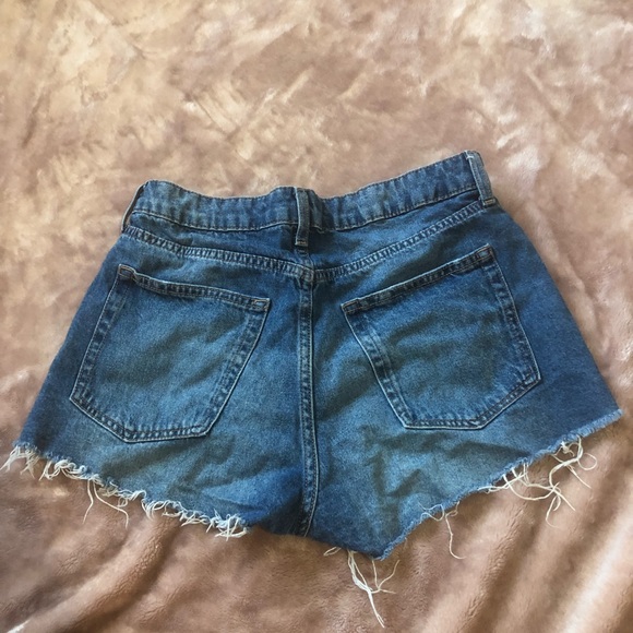 Divided H&M Blue Jean Distressed Shorts - Picture 2 of 3